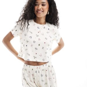 pyjama à imprimé céléeste avec t-shirt crop-top